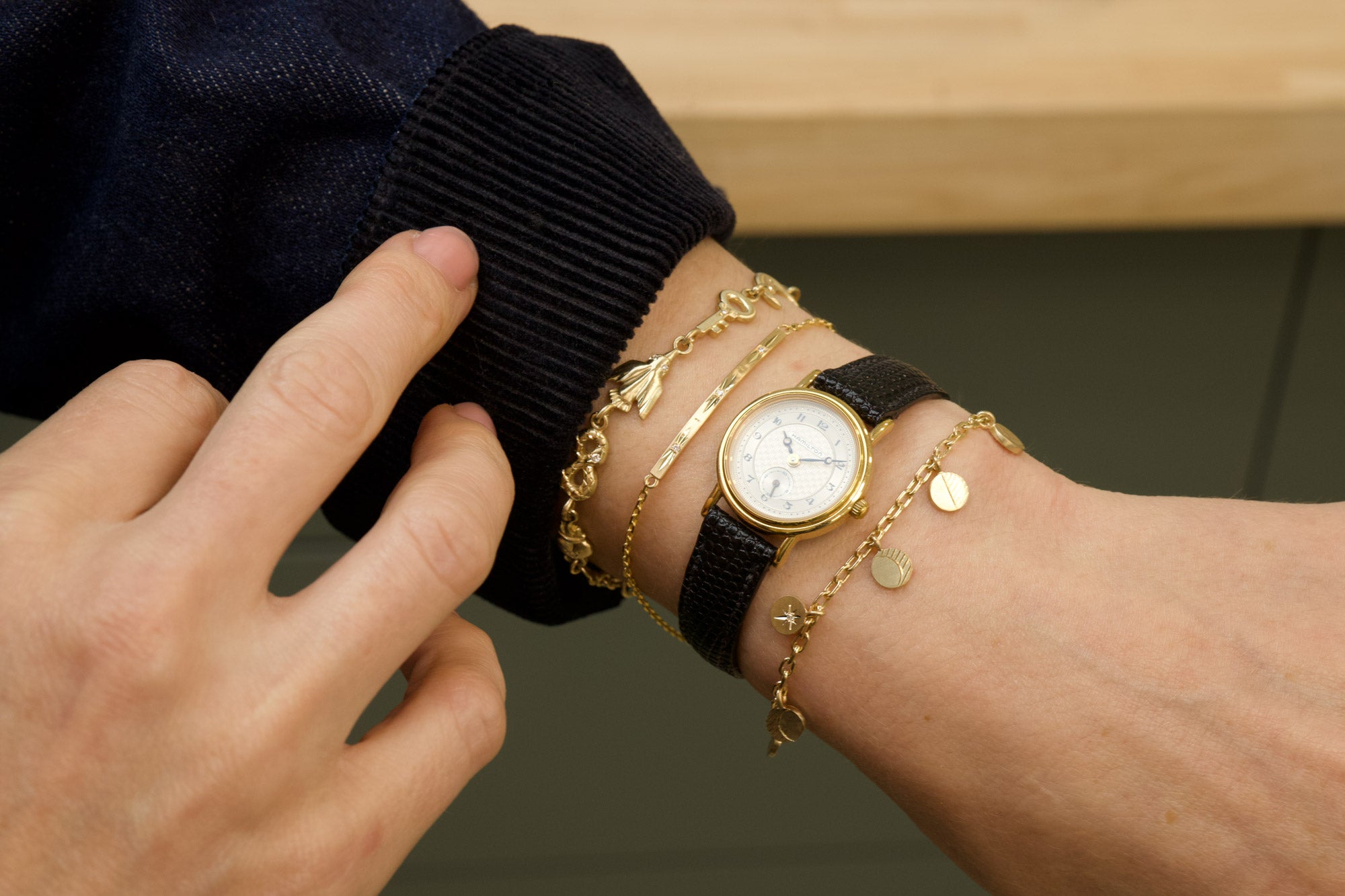 Luna Curved Bar Bracelet