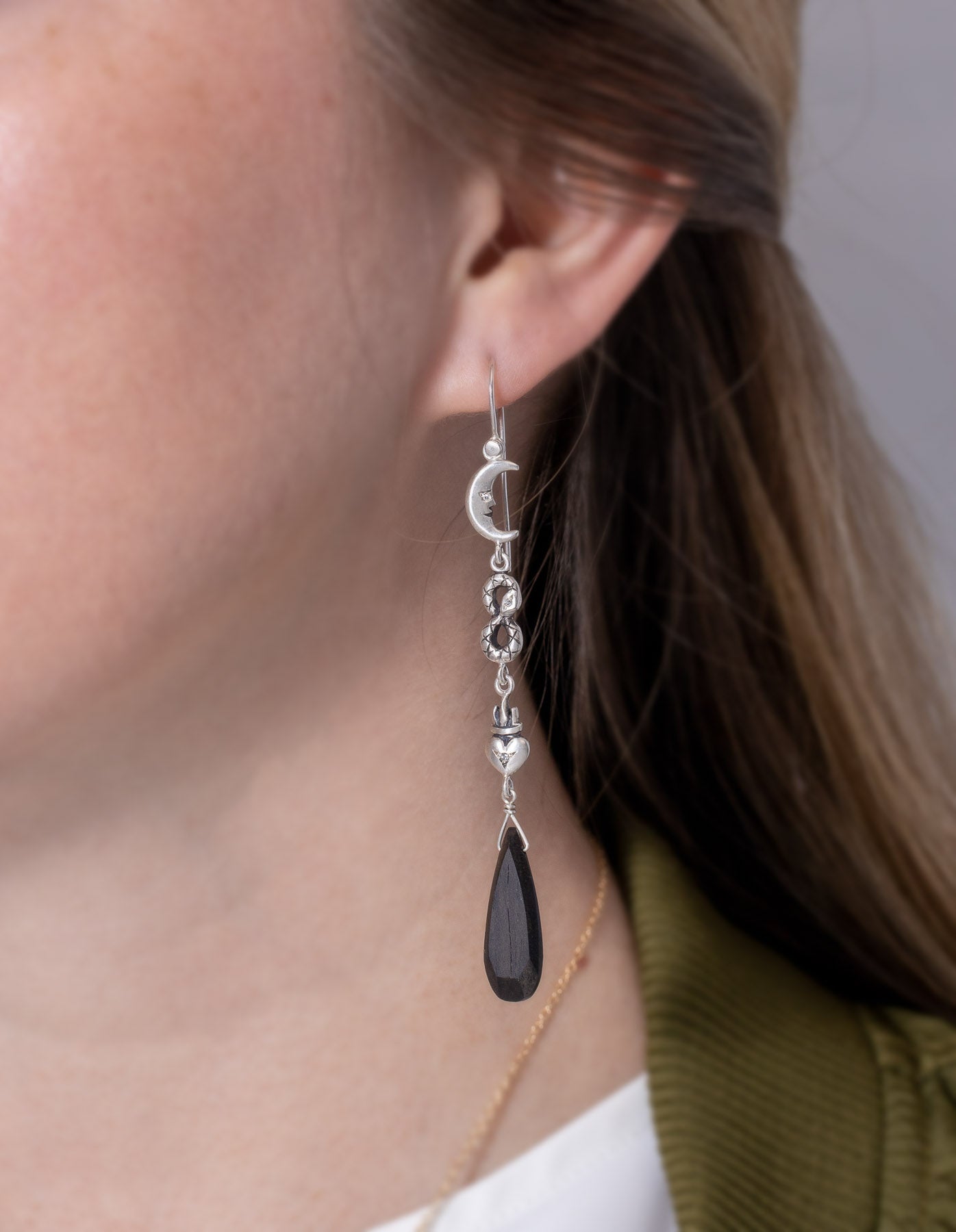 6 Symbol Ebony Drops